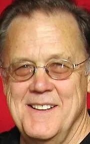 Фотография актёра Дэйв Гольц