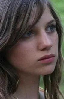 Фотография актёра Пенелоп Левек