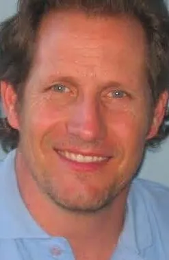 Фотография актёра Том Мэтьюз