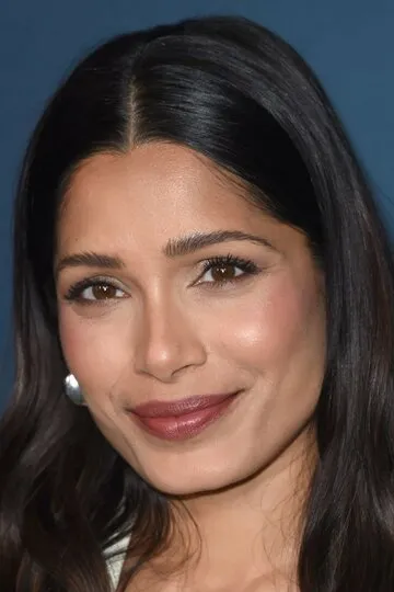 Фотография актёра Фрида Пинто