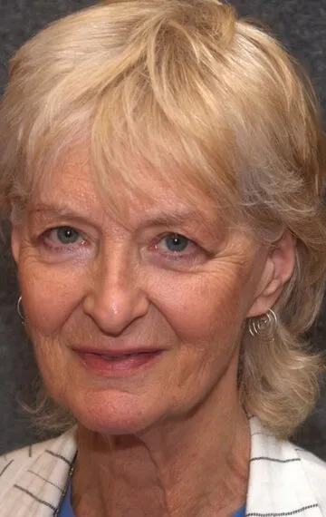 Фотография актёра Кэролайн Блэкистон