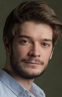 Фотография актёра Бурак Джан