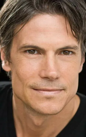 Фотография актёра Камерон Бэнкрофт