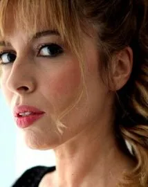 Фотография актёра Эбру Унуртан