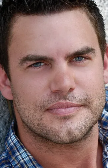 Фотография актёра Бен Мингей