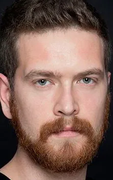 Фотография актёра Энгин Озтюрк