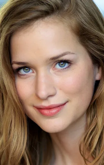 Фотография актёра Элизабет Лэил