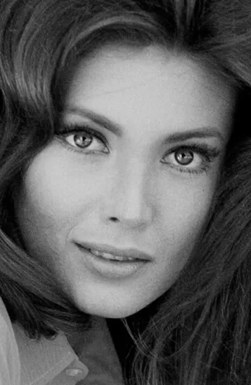 Фотография актёра Гейл Ханникат