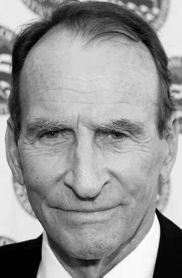 Фотография актёра Джеймс Сиккинг