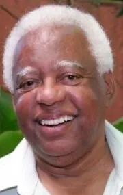 Фотография актёра Жуан Акаяби