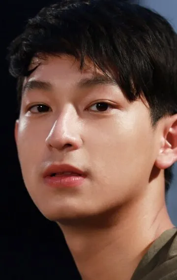 Фотография актёра Вачиравит Руангвиват