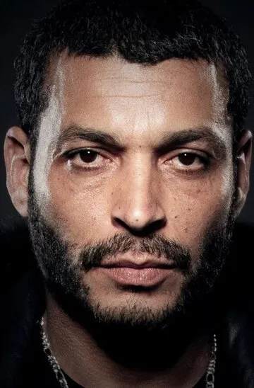 Фотография актёра Адель Беншериф