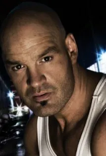 Фотография актёра Леви Холли