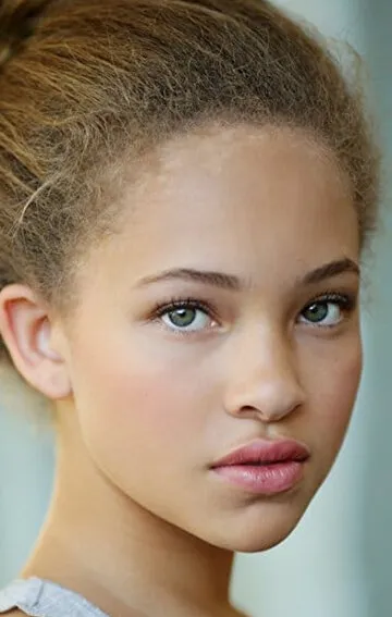 Фотография актёра Шелби Симмонс