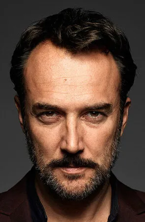 Фотография актёра Карлос Леаль