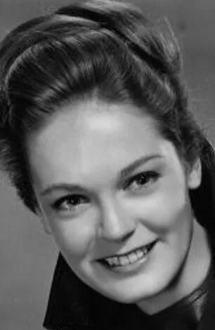 Фотография актёра Элизабет Хартман