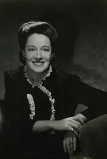 Фотография актёра Энн Ревер