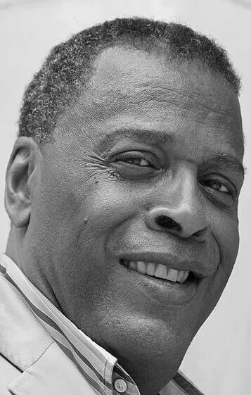 Фотография актёра Мешах Тэйлор