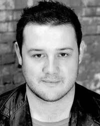 Фотография актёра Саймон Нехан