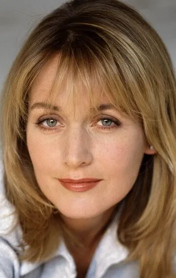 Фотография актёра Кэролайн Лэнгриш