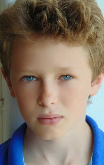 Фотография актёра Финн Эллиот