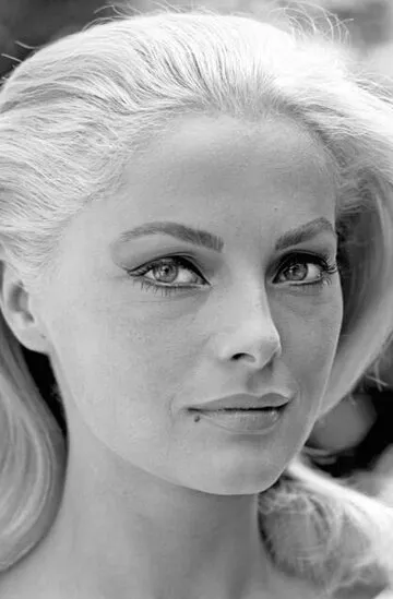 Фотография актёра Вирна Лизи