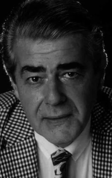 Фотография актёра Умберто Серрано