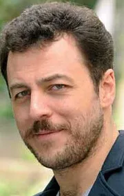 Фотография актёра Йеткин Дикинджилер