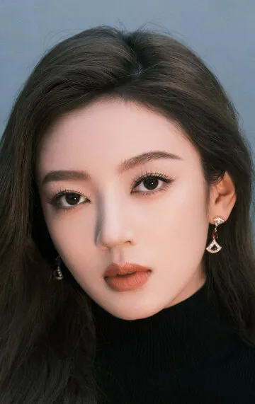 Фотография актёра Хэ Жуйсянь