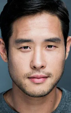 Фотография актёра Рэймонд Ли