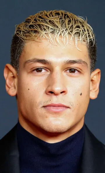 Фотография актёра Эмилио Сакрая