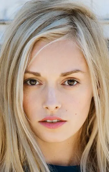 Фотография актёра Анна-Мари Вальдек