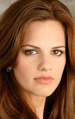 Фотография актёра Мэгги Гвин