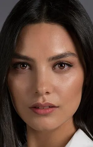 Фотография актёра Хазал Филиз Кючюккёсе