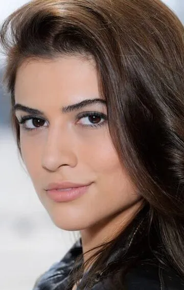 Фотография актёра Лизетт Оливера 