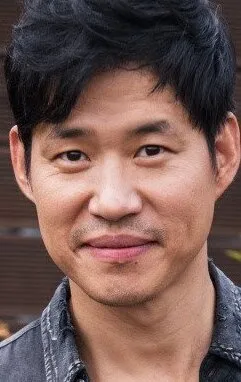 Фотография актёра Ю Джун-сан