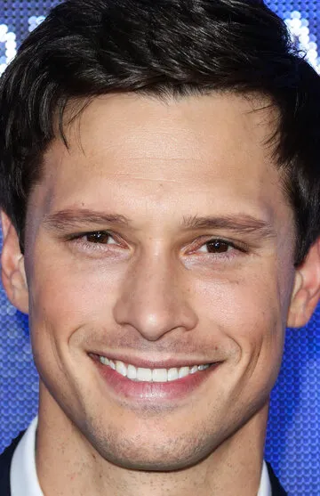 Фотография актёра Грег Ованессян