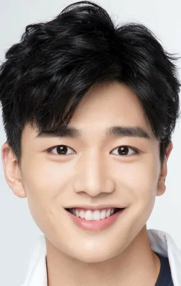 Фотография актёра И Дацянь