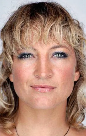 Фотография актёра Зои Белл