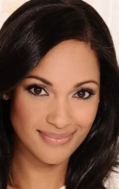 Фотография актёра Синтия Аддай-Робинсон