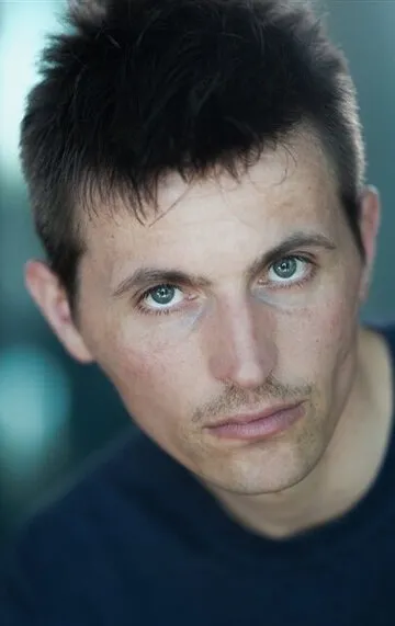 Фотография актёра Рафаэль Кенар