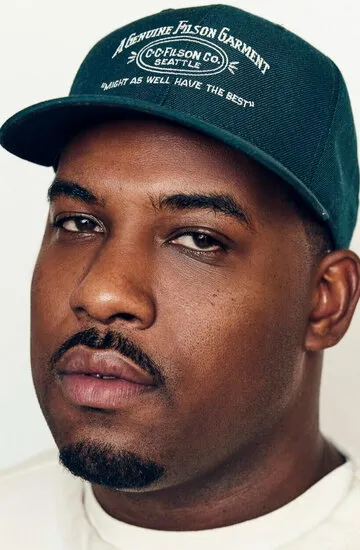 Фотография актёра Лайонел Бойс