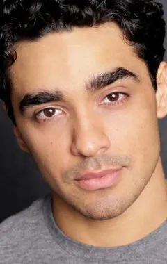 Фотография актёра Э.Дж. Бонилья