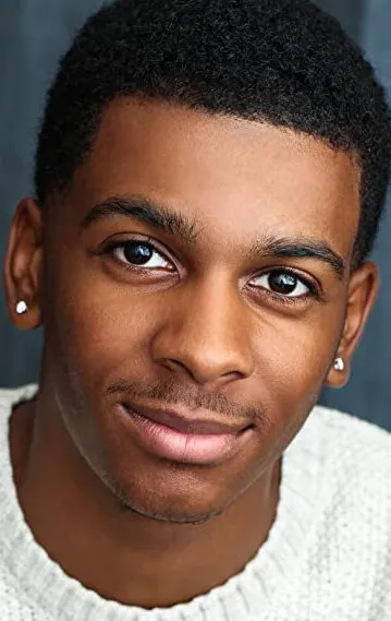 Фотография актёра Бретт Грэй