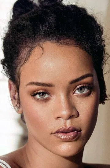 Фотография актёра Рианна