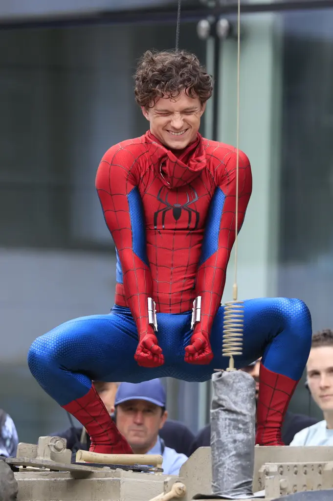 В сети появились первые кадры со съемок «Человека-Паука: Совершенно новый день»