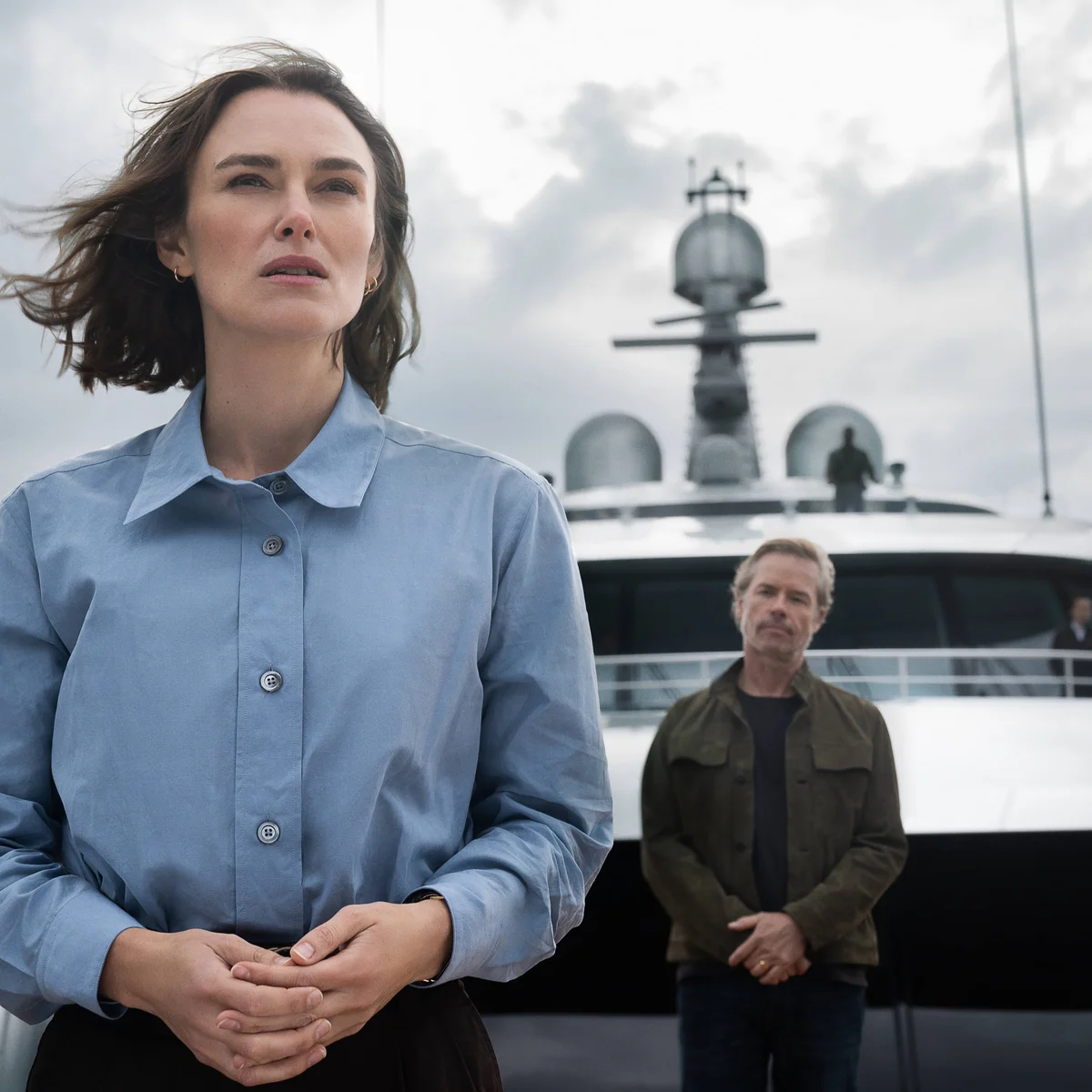 «Девушка из каюты №10»: Кира Найтли в детективном триллере от Netflix