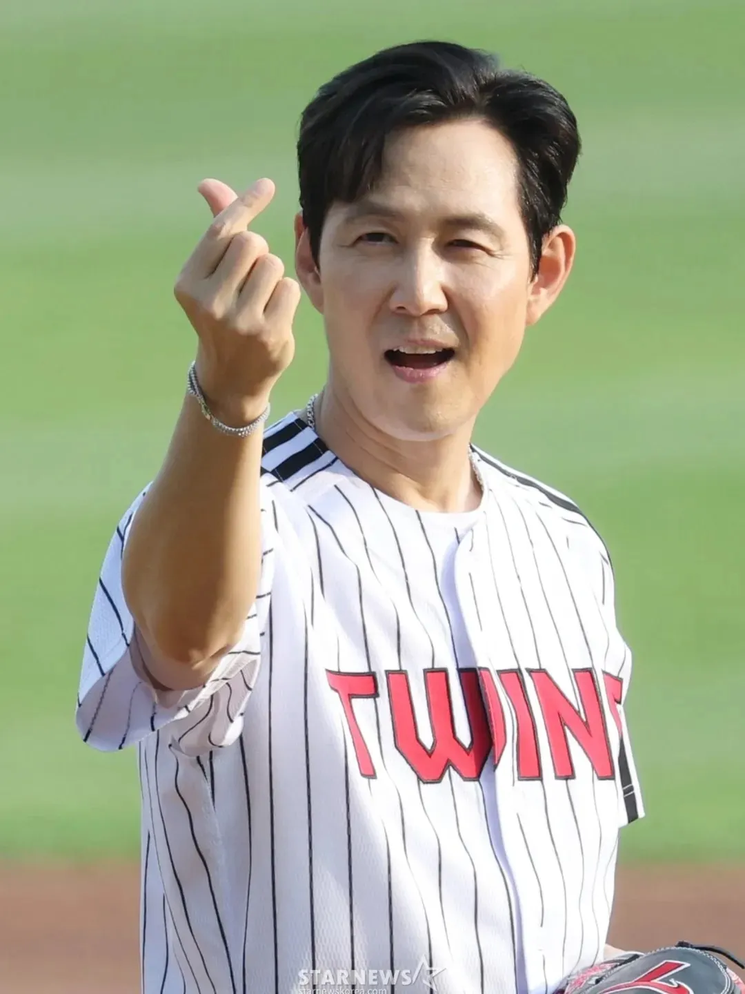 «Неприятно познакомиться»: новый сериал со звездой «Игры в кальмара» доступен для просмотра